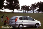 Nissan Almera Tino 2003 - 2006